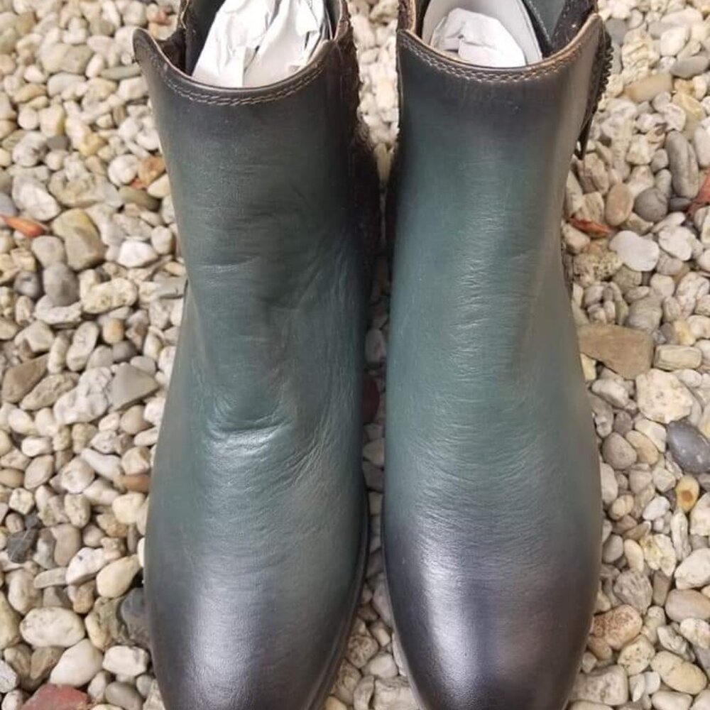 New italian ankle Boots/ Booties _Real Leather - Size 8.5